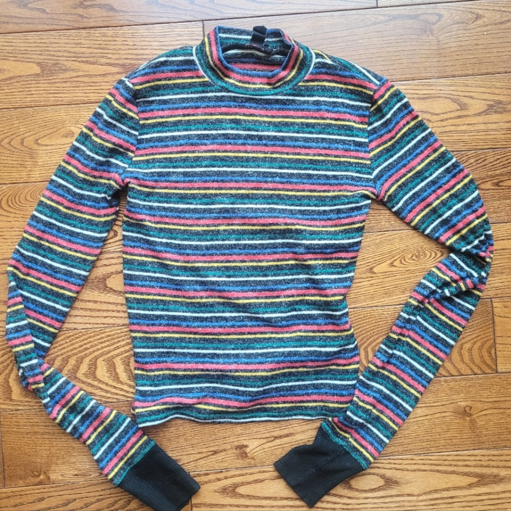 🚨3/$10 Striped Cropped Sweater